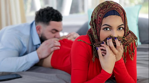Kakak Tiri Mau Ngajarin Adik Tiri Berhijab Beberapa Hal Sebelum Nikah – Nafsu Hijab