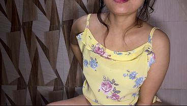 Tiap Hari Gue Bersihin Memek Tebel Plus Pipis, Bikin Basah Melulu. (a.i)