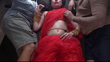 Nikmatin Aja Step Mama India Sama Anak Tiri Di Kamar, Gaya Hot Bikin Nafsu Naik.