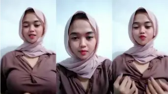 Hijaber Seksi Goyang-goyang, Tetek Digremes Bikin Pascol Makin Nafsu.