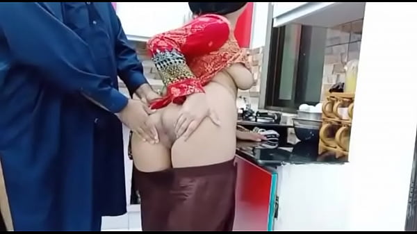 Bini Real Pakistan Yang Cantik, Dijimak Ngentot Di Dapur Sambil Masak, Suara Hindi Jelas Bikin Makin Panas.